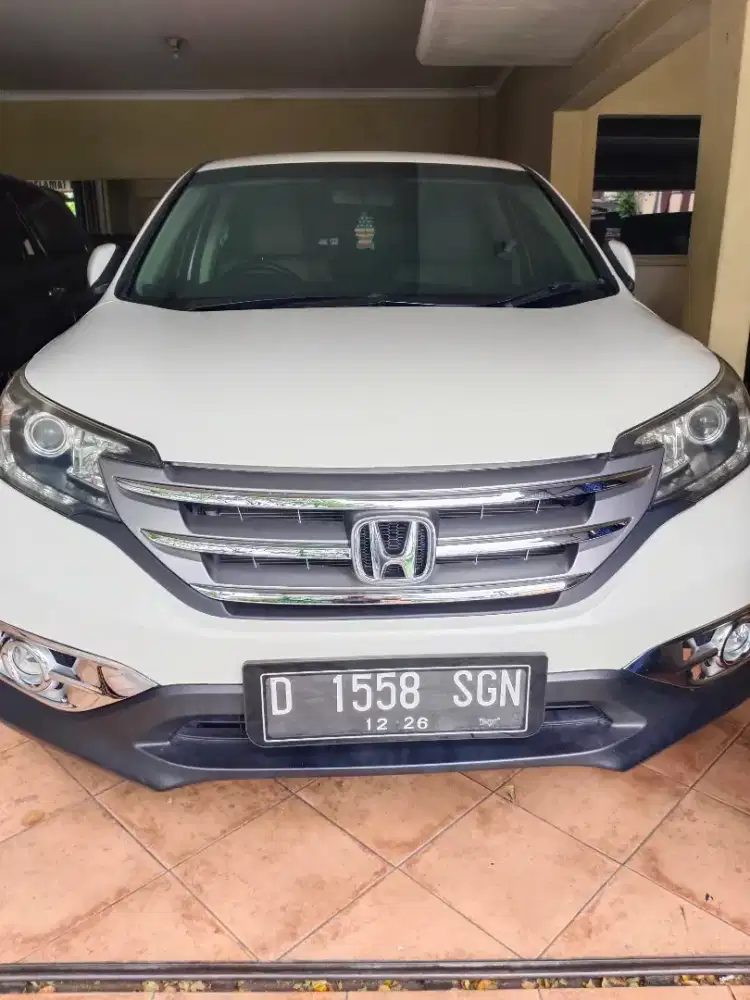 Bismillah numpang jual butuh H. CR-V Prestige no. D. Putih