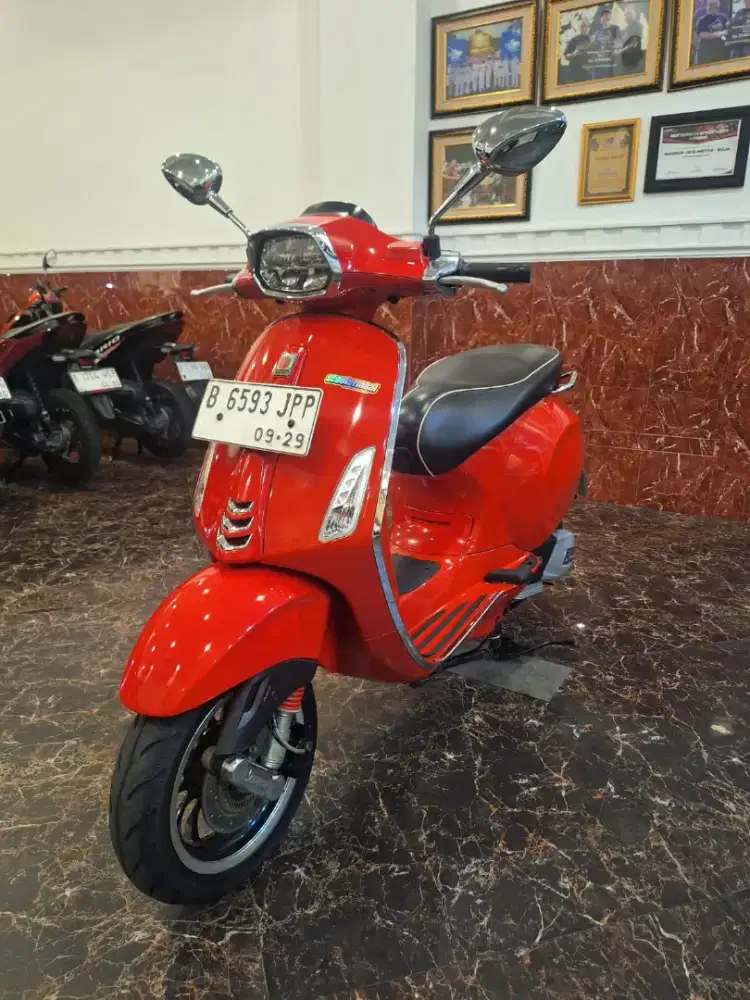 DP PROMO VESPA SPRINT 15P ABS TH.2019 MESIN ADEM SUDAH SERVIS OLI+CVT