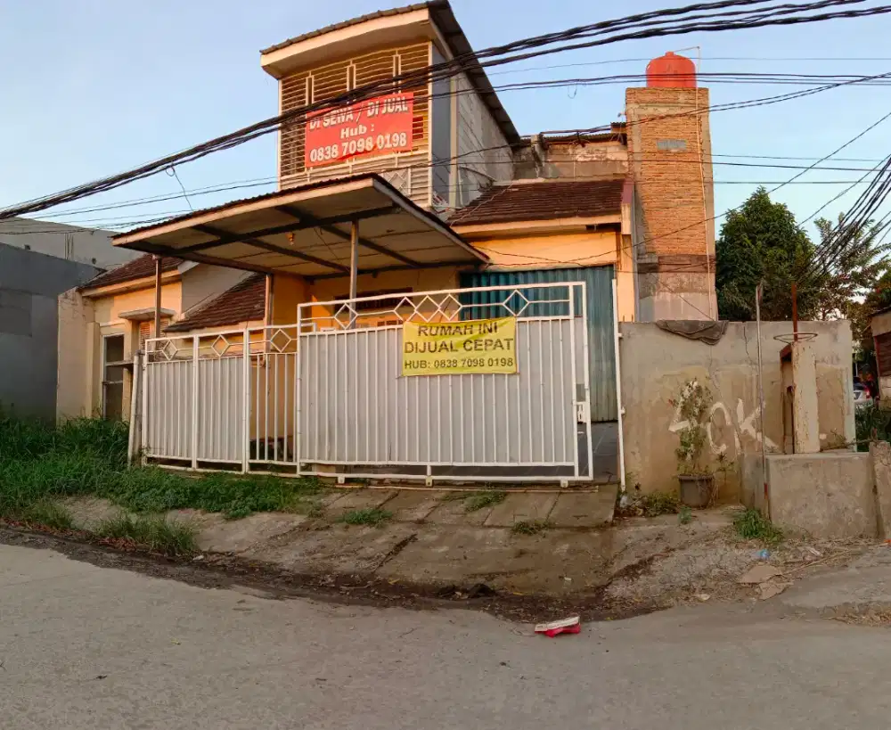 Rumah di Jalan Utama Perumahan, Periuk, Tangerang