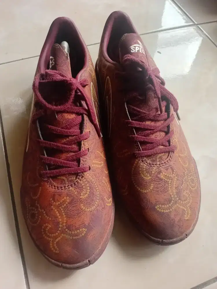 Sepatu futsal - size 46