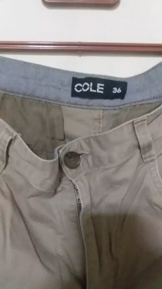 Celana panjang chinos cole