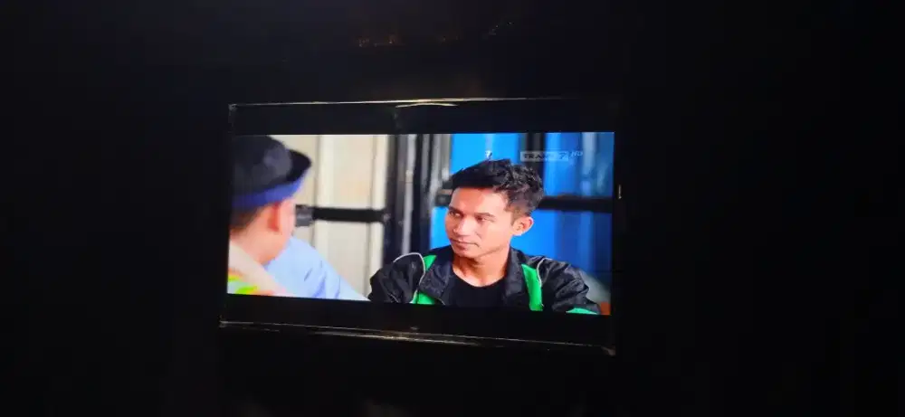 LED LG 43in  ( ISTIMEWA)