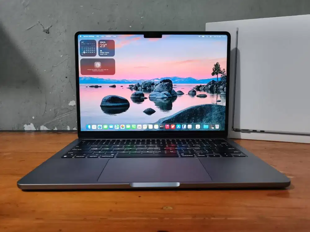 Macbook Air M2 MLXW3ID RAM 8GB SSD 256GB Retina ex iBox