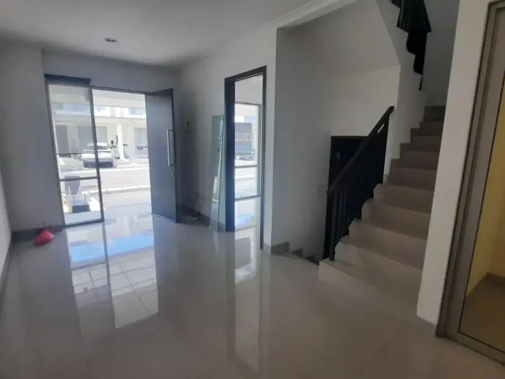 Dijual Murah Rumah 2 Lantai di Pik 2