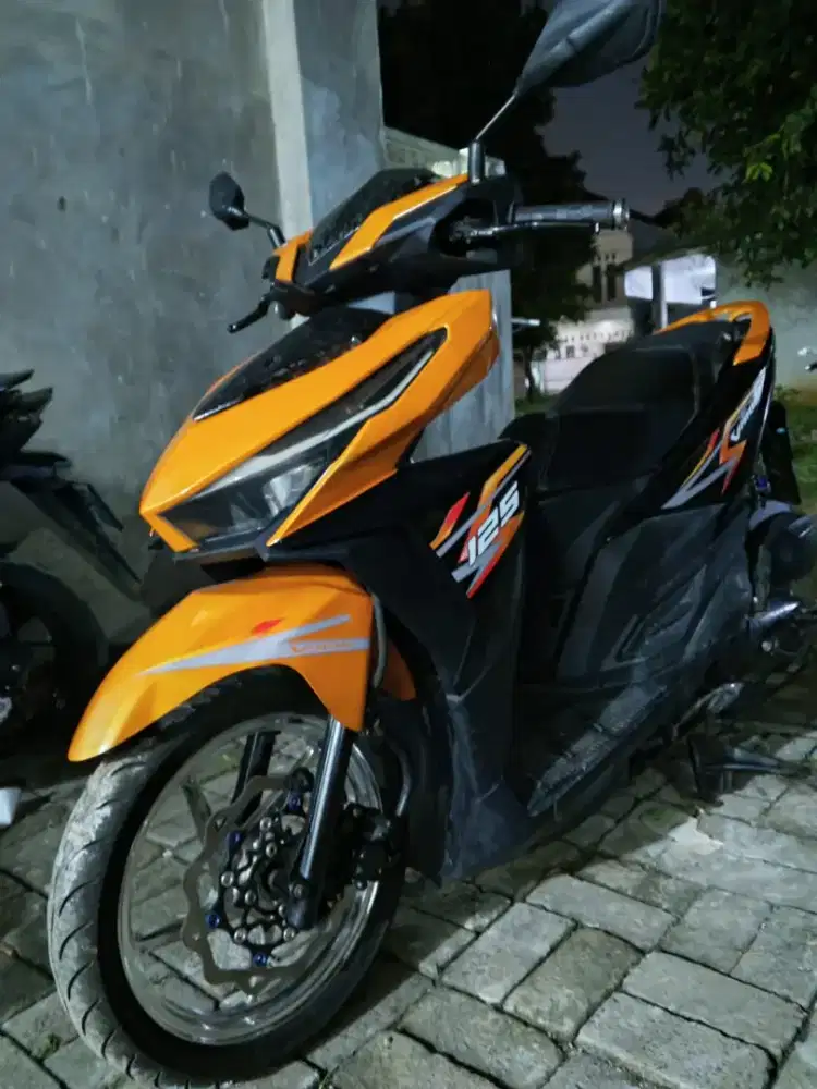 vario 125 led old
