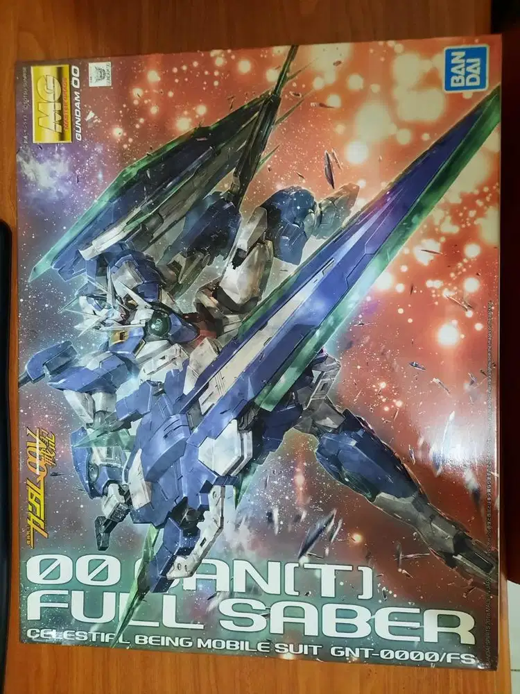 Bandai Master Grade 1/100 scale GNT-0000/FS 00 Qan[T] Full Saber