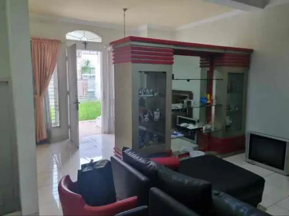 RUMAH TINGAL KOMPLEK PUSPITA LOKA - BSD CITY