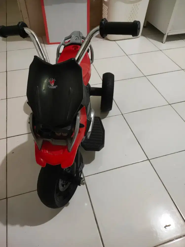 Motor mainan anak