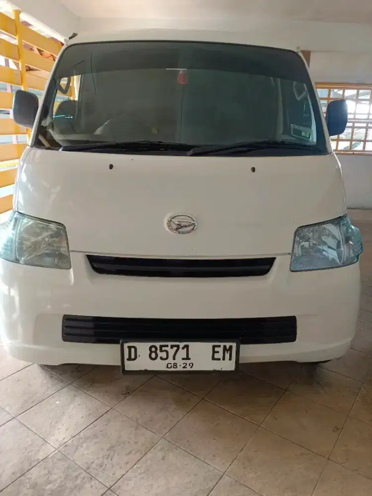 Bismillah numpang jual grenmax blinvan. Yh 2014.no D. Putih