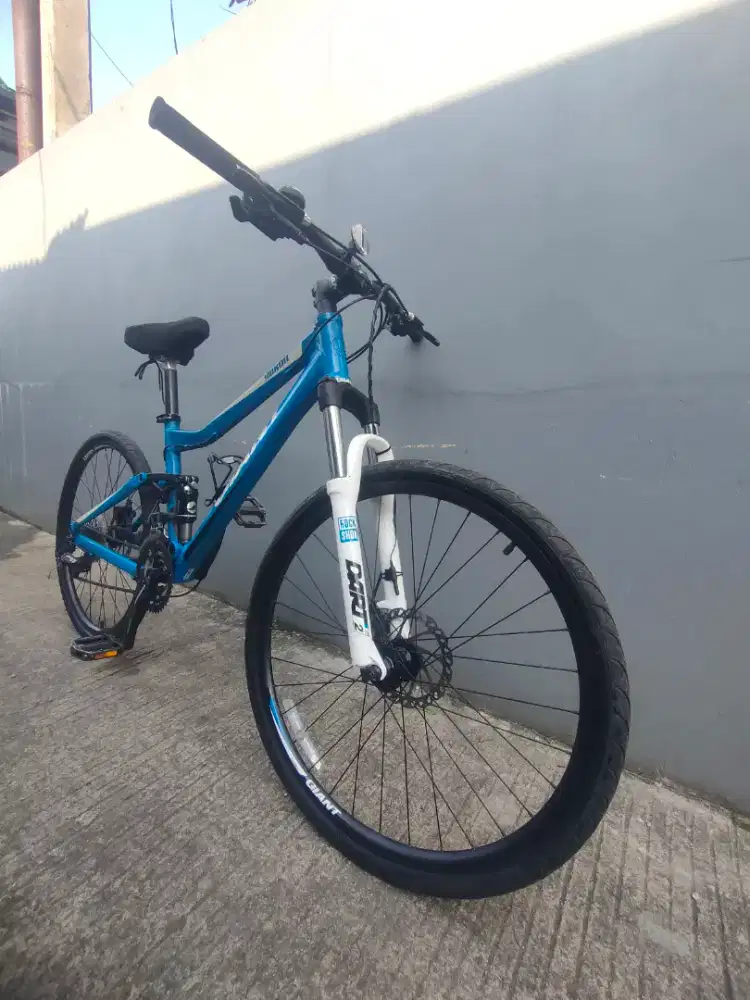 Sepeda Giant Yukon fx