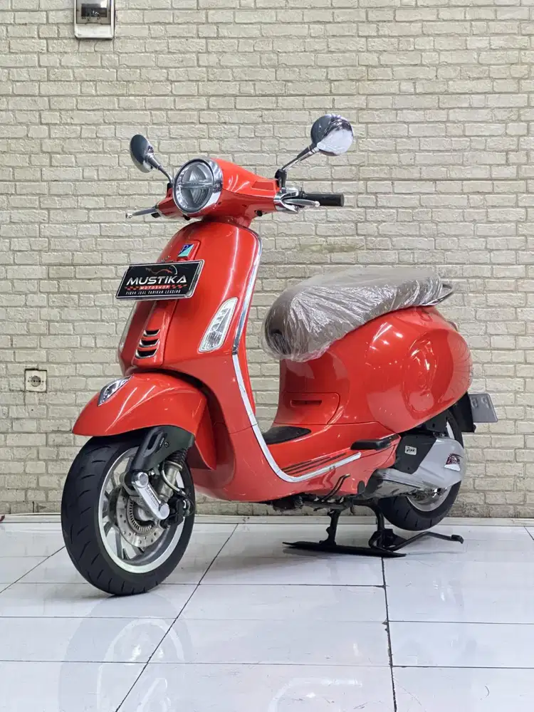 TERMURAH‼️Vespa Primavera 150 ABS Pmk 2022 Orange - Dava Mustika
