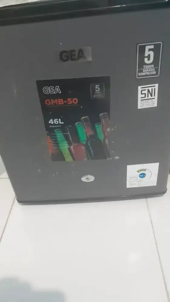 KULKAS MINI MERK GEA