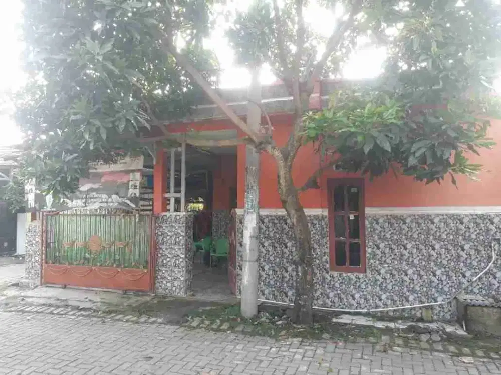 Dijual Cepat Rumah full Renove Belakang Ada Hook LT 72, 2 KT, 1 KM - Rp.197 Jt