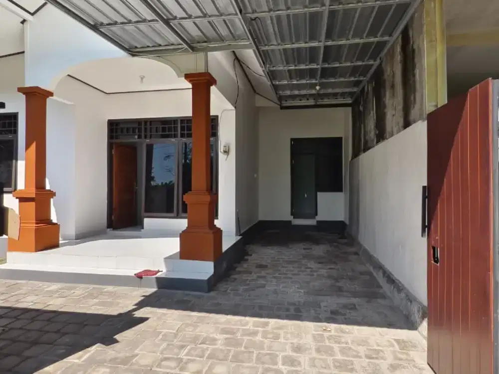 Disewakan Rumah 2 Lantai Dengan Halaman Luas Di Padang Sambian Denpasar