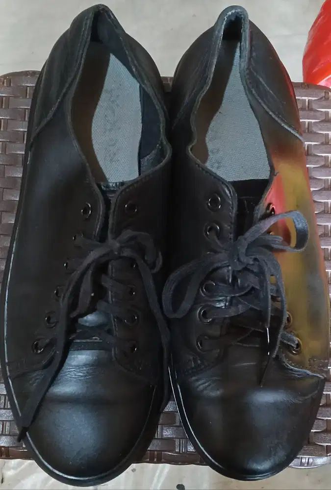 Docmart Dante size 43.