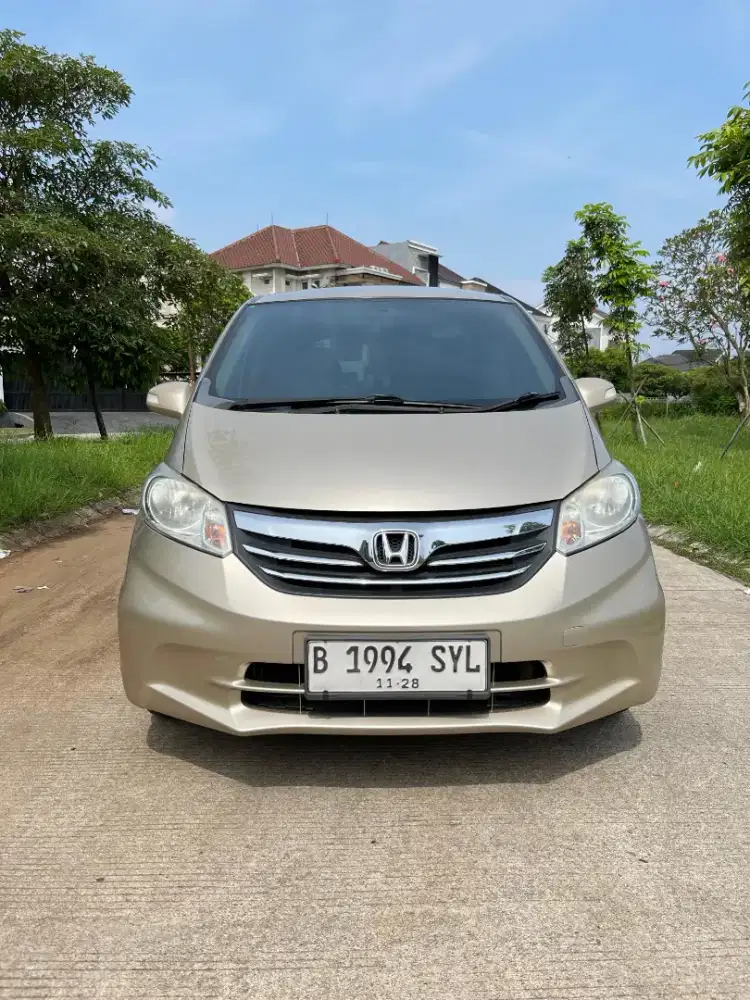 FREED SD matic 2013. Dp 5 jt aja