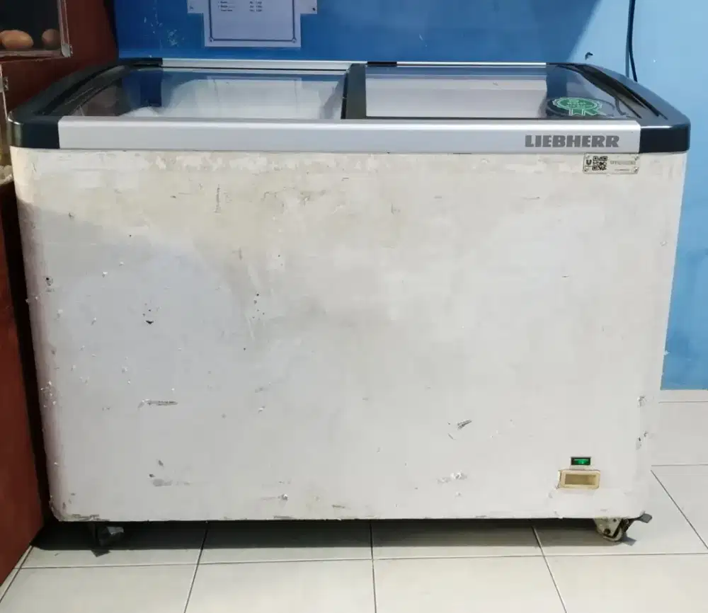 Freezer box 270 L