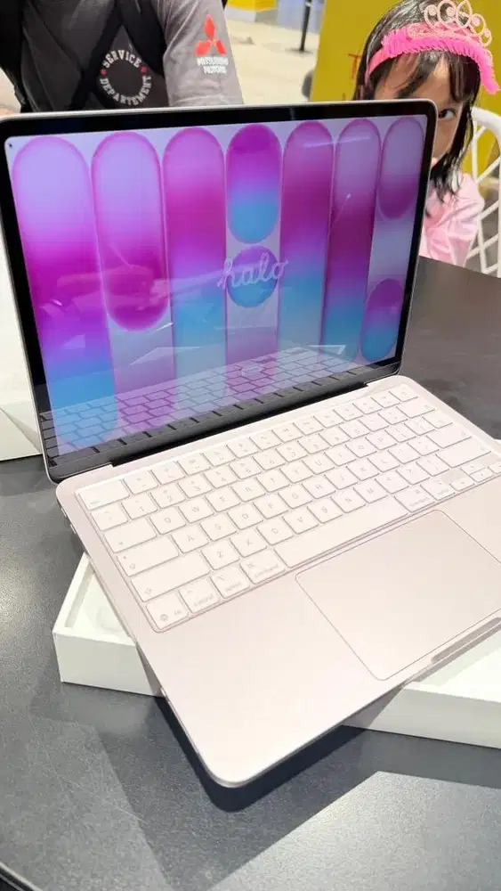 MacBook Neo terbaru 8/256gb