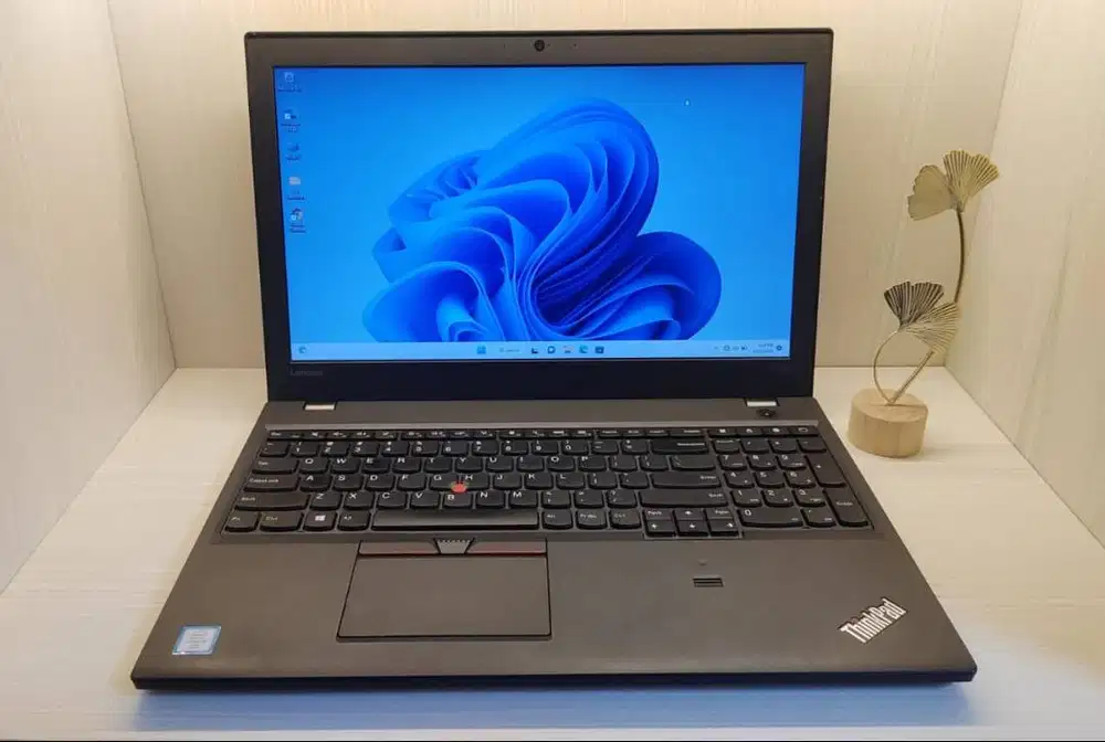 Laptop Lenovo Thinkpad T560 I i5 Gen 6 I RAM 8GB I SSD 256 GB