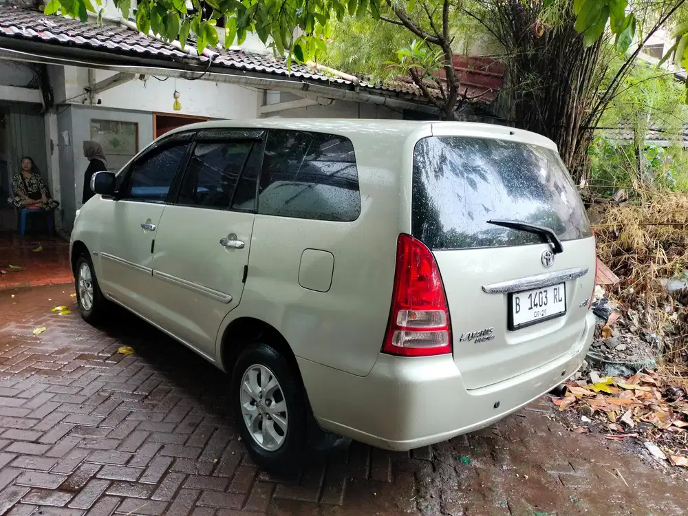 Toyota Kijang Innova 2008 Bensin