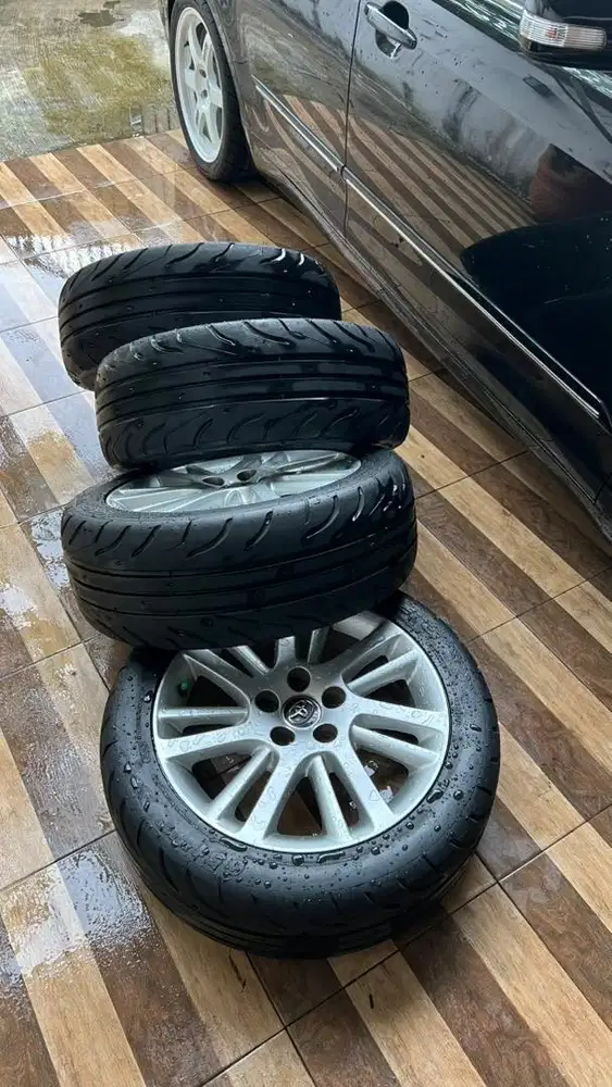 Velg Camry R17 + Ban Slick 98% Innova Harrier Alphard Lexus