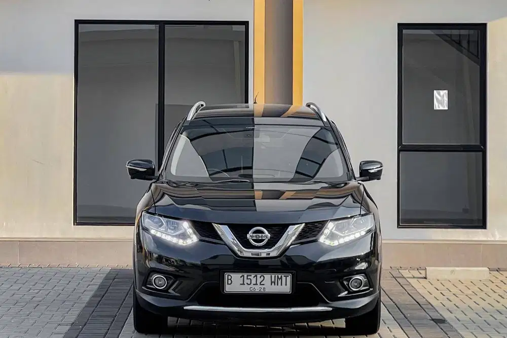 Nissan Xtrail 2.5 matic AT 2015 hitam metalik
