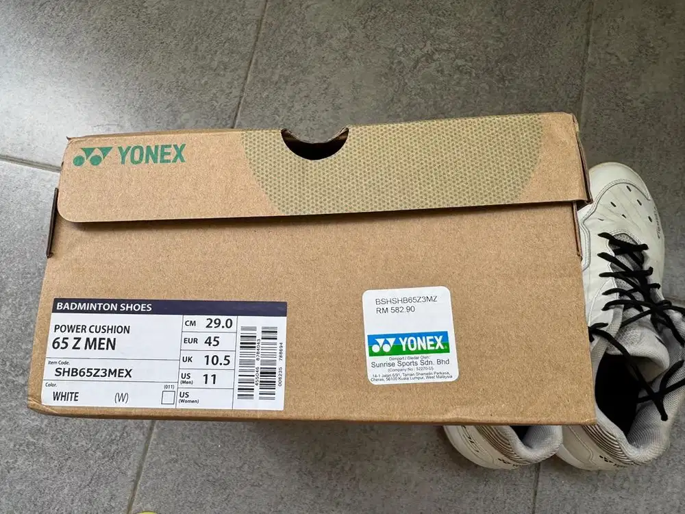 SEPATU BADMINTON YONEX SHB 65 Z3 MEN WHITE