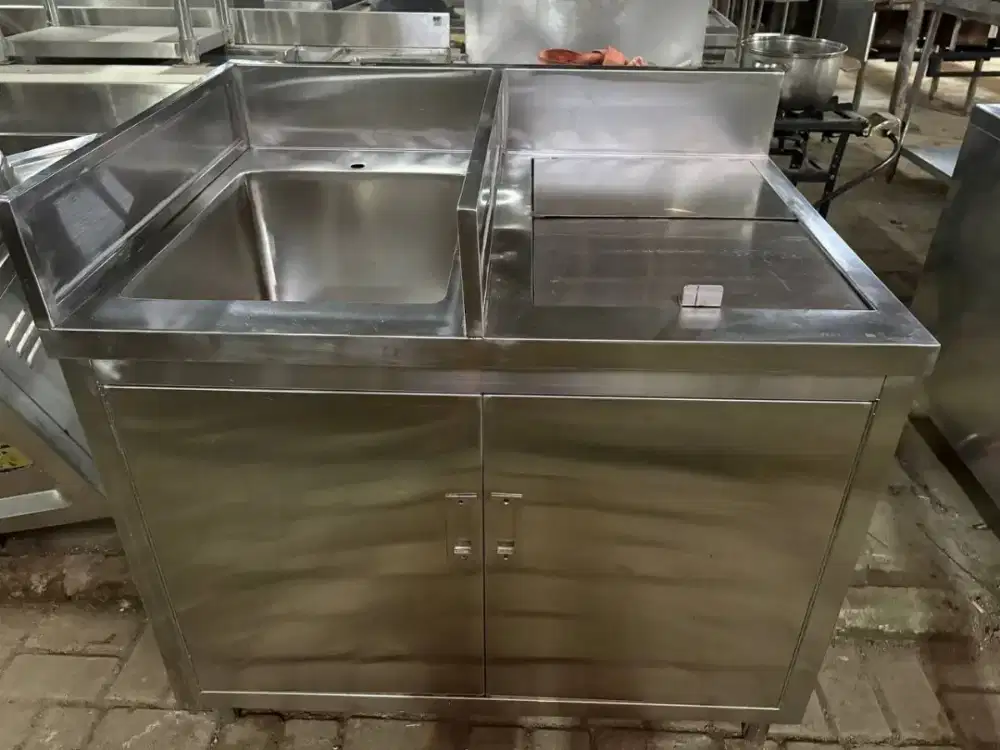 sink icebin kabinet
ukuran 100x75x85
 sink 40x50x30
icebin 40x60x25