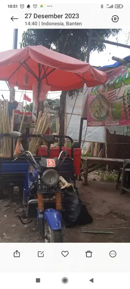 Jualan es tebu dan kelapa mangkal