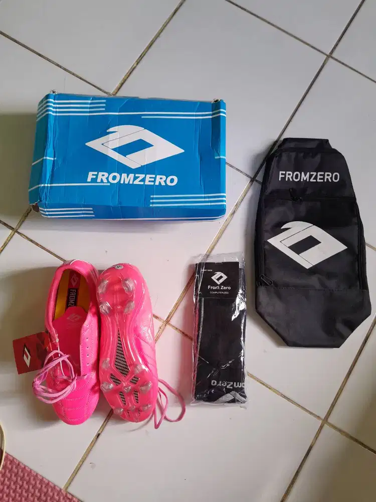 Sepatu bola lokal gokil 40