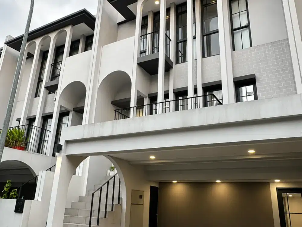 DI SEWA RUMAH MEWAH BRAND NEW GREENWICH CLUSTER AETHER BSD CITY SERPONG DI TANGERANG SELATAN