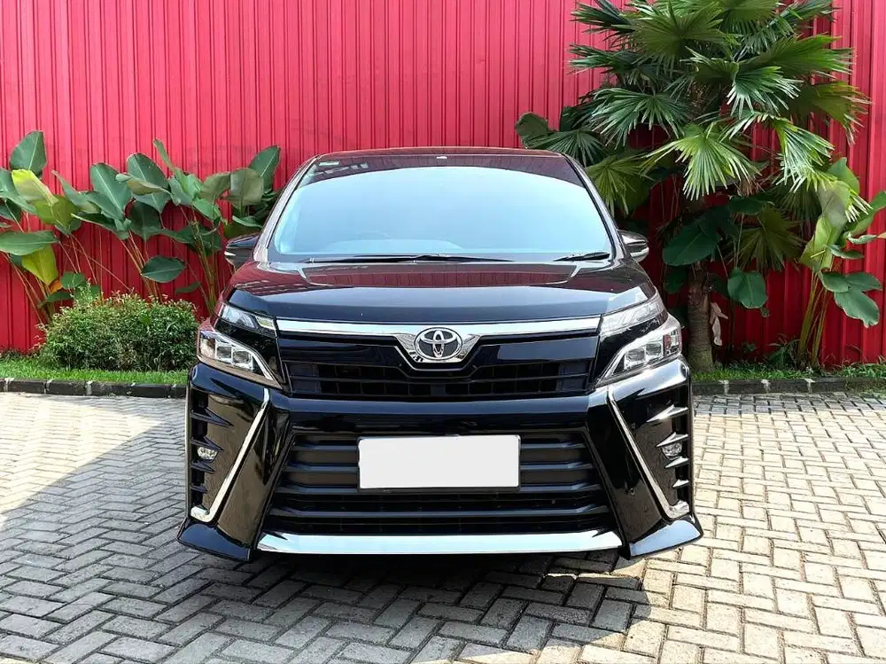 Toyota Voxy 2.0 AT Matic 2018
