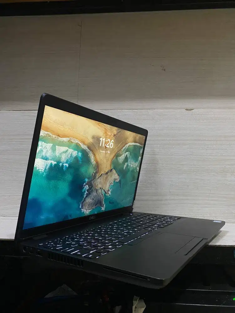 Laptop DELL Latitude 5501 Core i5 gen9-RAM 8GB-SSD 256GB-15inch
