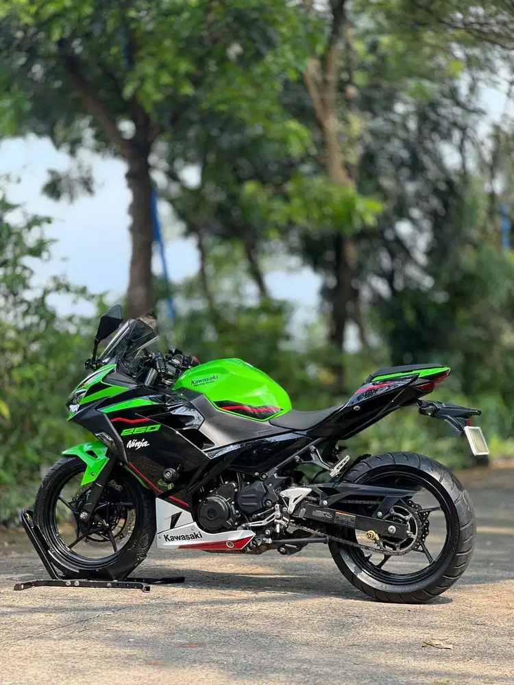 KAWASAKI NEW NINJA 250 FI ABS KEYLESS 2021 HIJAU KM LOW PAJAK PANJANG
