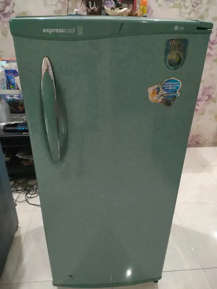 Kulkas 1 pintu merk LG siap pakai