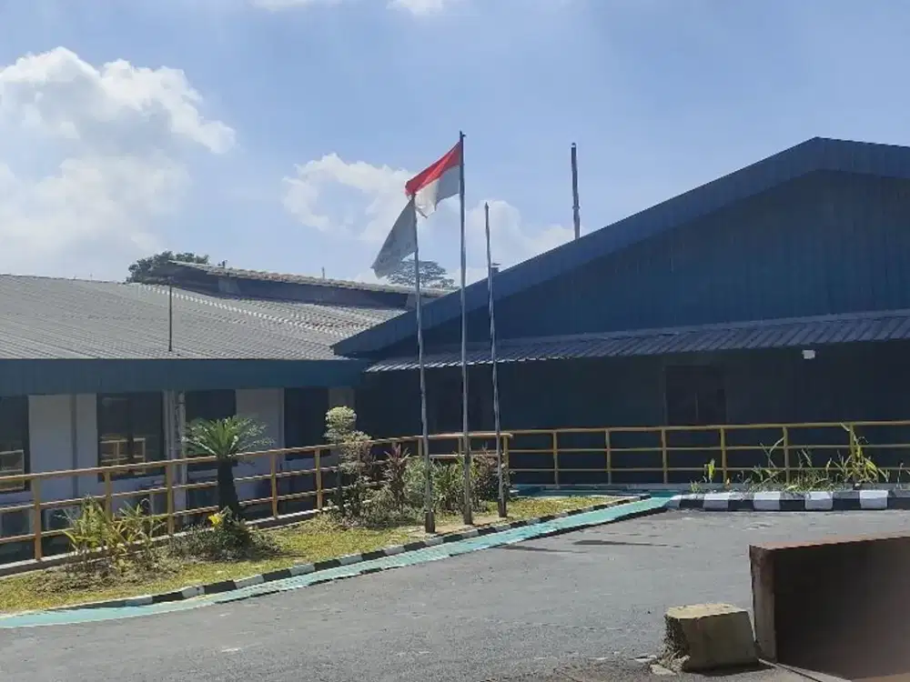 Dijual cuma satu satunya pabrik  denga harga murah  masih beroperasional di gunung putri bogor