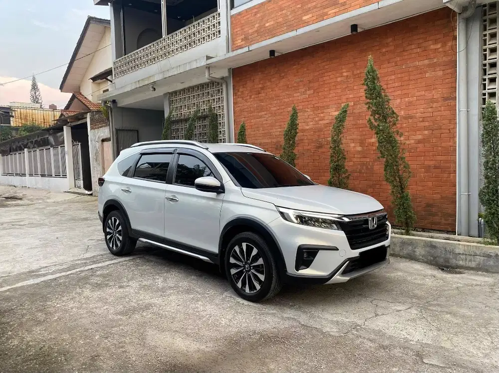 Dp12jt - BRV Prestige matic 2023 Putih ||