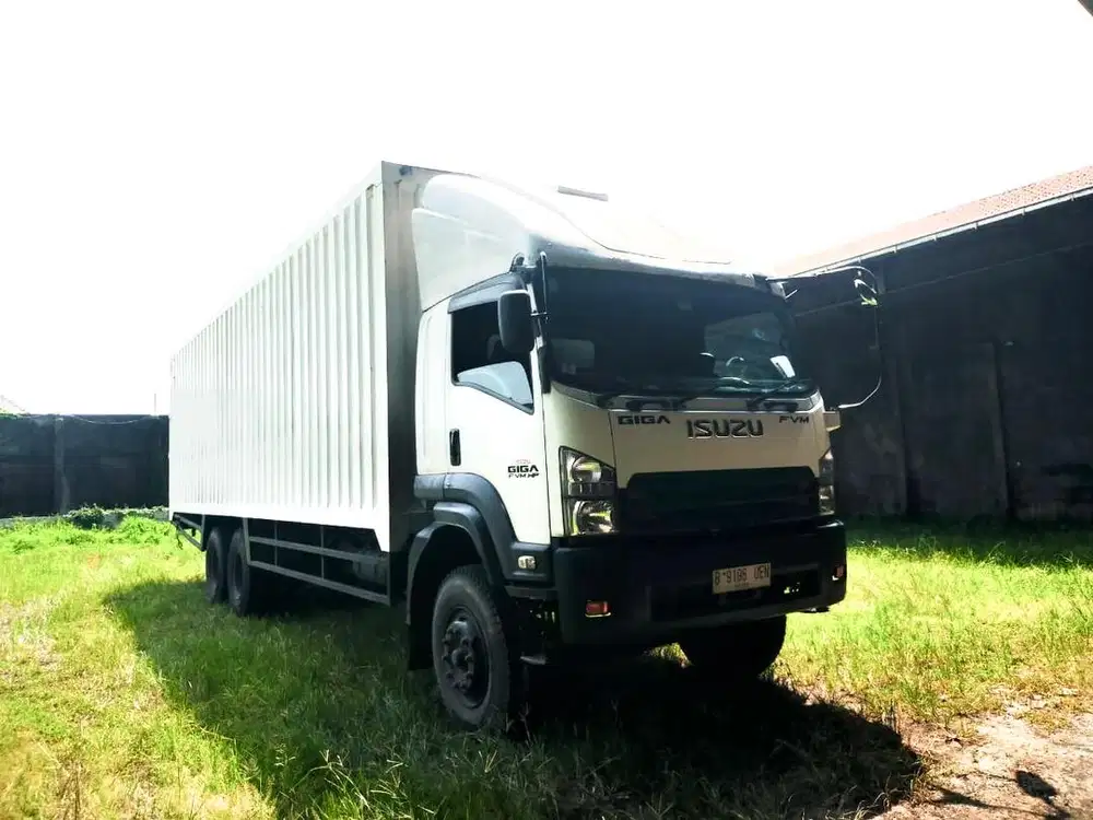 285ps!MULUS+banBARU MURAH Isuzu Giga tronton 6x2 FVM box besi 2022 bok