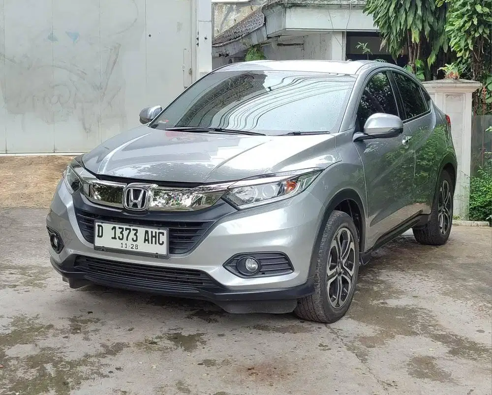 Honda HRV E 1.5 AT 2018 LowKM 20rb RECORD HONDA BANDUNG