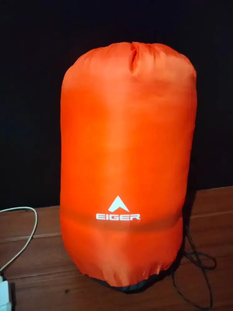 sleeping bag eiger + jaket waterproff eiger