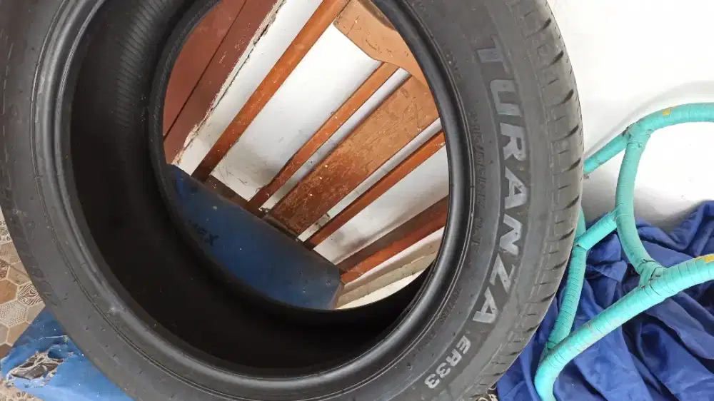 Ban R17 Bridgestone Turanza 215/55/17–Layak Pakai Buat Serep Murah