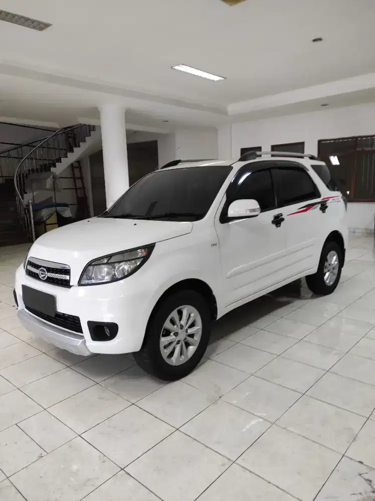 Terios TX 2012 manual putih