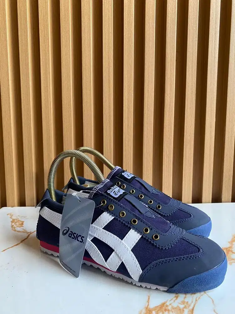 Onitsuka Slip On Pria dan Wanita