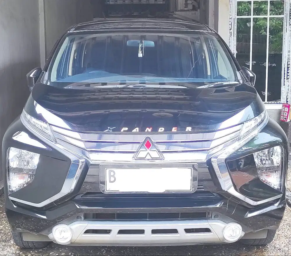 Mitsubishi Xpander Sport AT 2019 – Hitam – Tangan Pertama