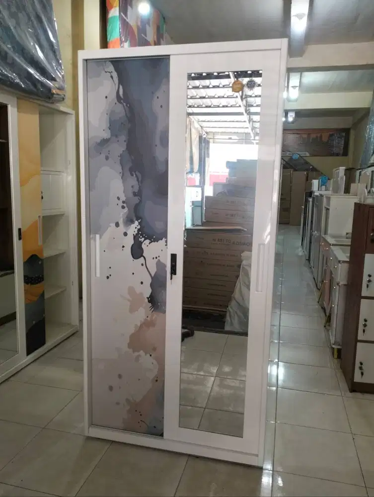 Lemari Besi Sliding Baju Pakaian 2/3/4 Pintu Geser