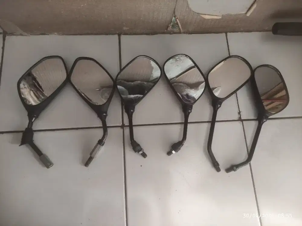 Spion motor bekas