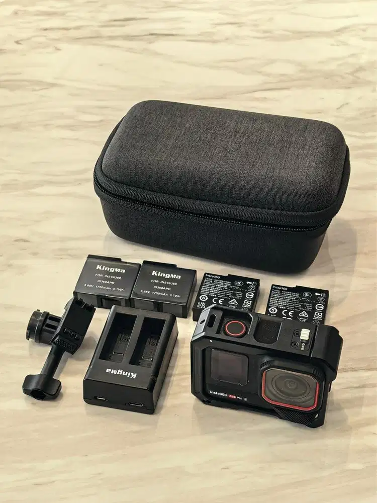 (LIKE NEW) KAMERA 8K INSTA360 ACE PRO 2