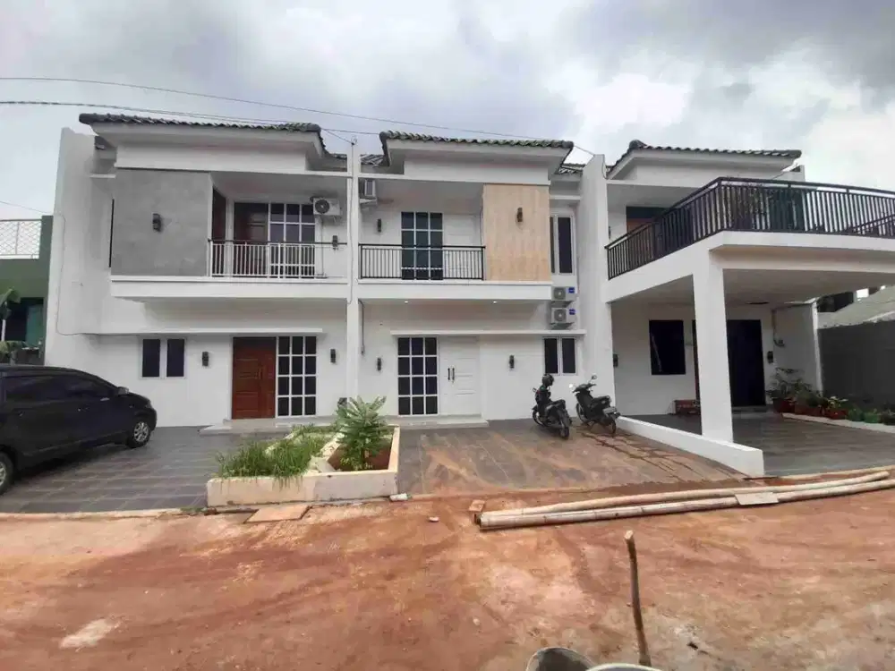 Rumah mewah dlm cluster lokasi strategis dekat stasiun LRT Jatibening dinding ful batamerah unit ready stok
