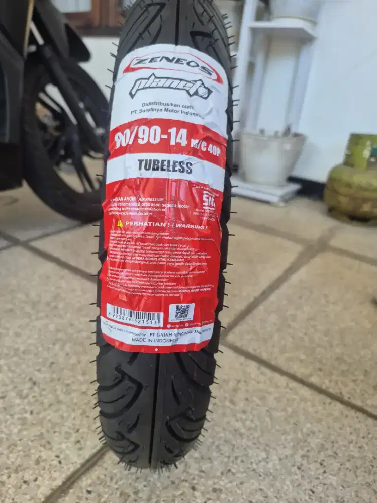 Ban Depan Tubles Honda Beat, Merk ZENEOS Ukuran 80/90-14. Kondisi Baru