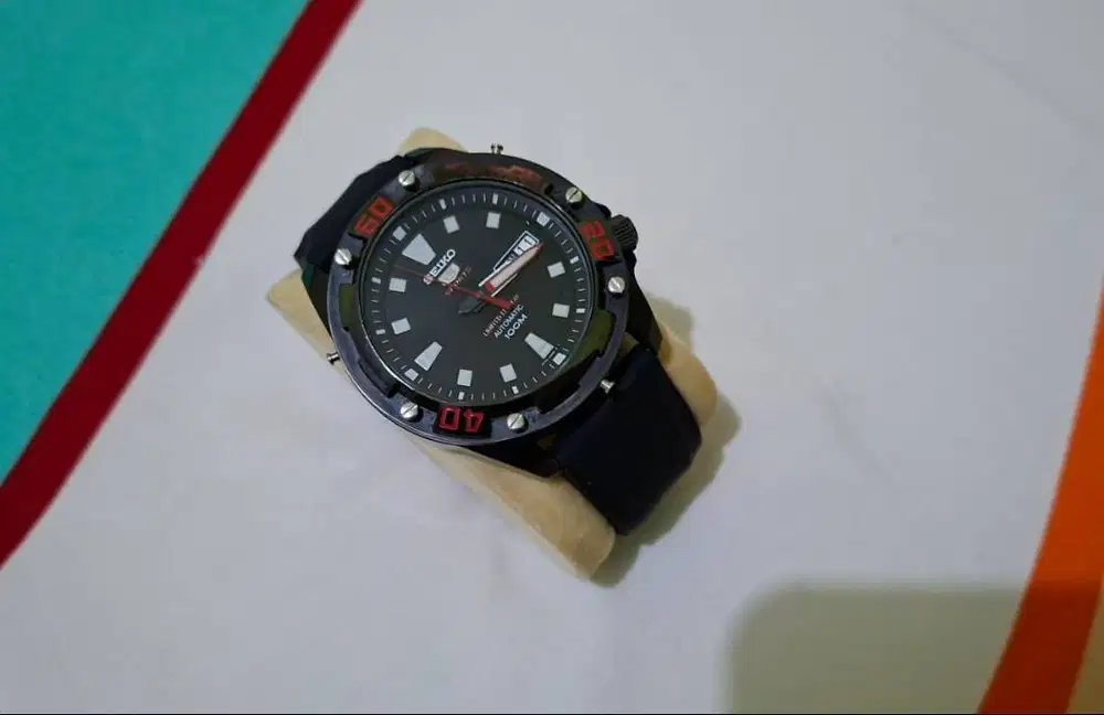 Dijual Jam Tangan bekas Seiko 5 Automatic Sports Limited Edition